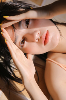 《漂亮的女邻居》三级